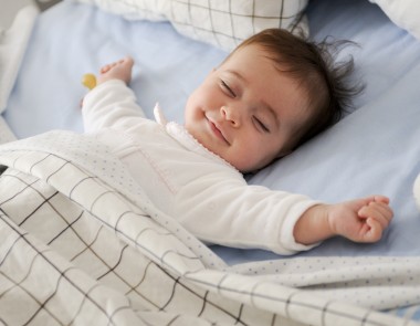 7 Điều cần lưu ý khi Chăm sóc cơ thể trẻ sơ sinh